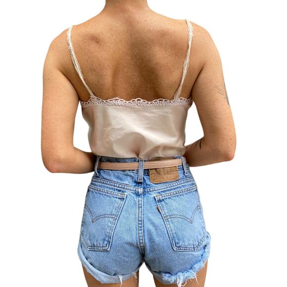 Vintage 80s Gold Label Victoria's Secret VS Baby Pink Scalloped Lace Eyelet Cami - Picture 6 of 11